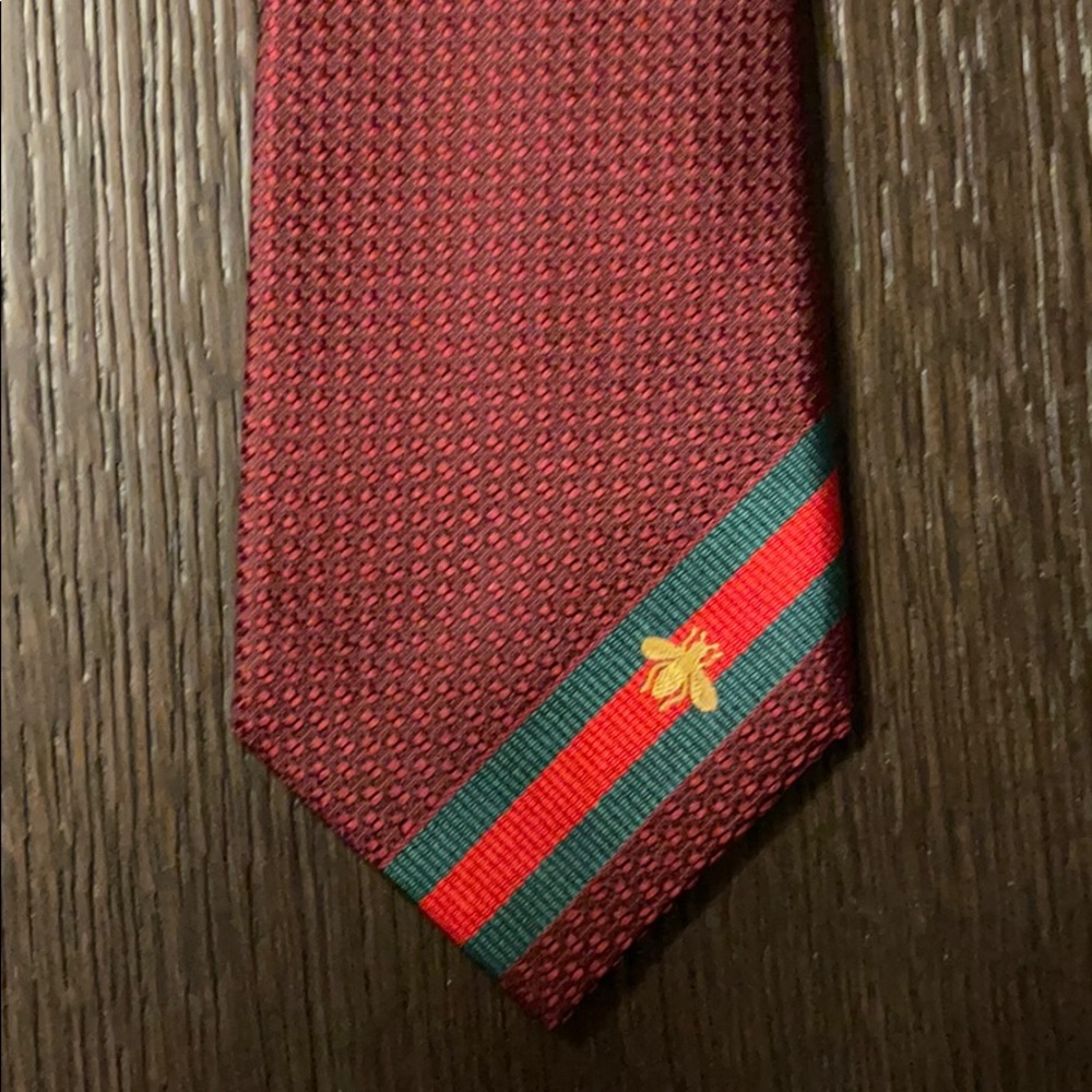 Gucci burgundy Bee Skinny Tie